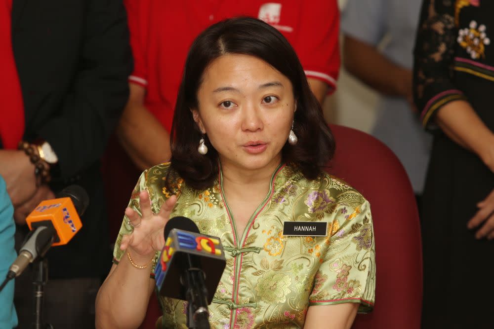 In a four-part statement, Yeoh explained the facts regarding the records kept by the Social Welfare Department (JKM) under the Child Registry, as well as UKM student Nur Fitri Azmeer Nordin’s case. — Picture by Choo Choy May