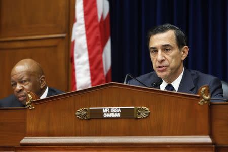 Committee chairman U.S. Representative Darrell Issa (R-CA) (R) holds a House Oversight and Government Reform Committee hearing about e-mails belonging to former IRS official Lois Lerner, on Capitol Hill in Washington June 24, 2014. REUTERS/Jonathan Ernst