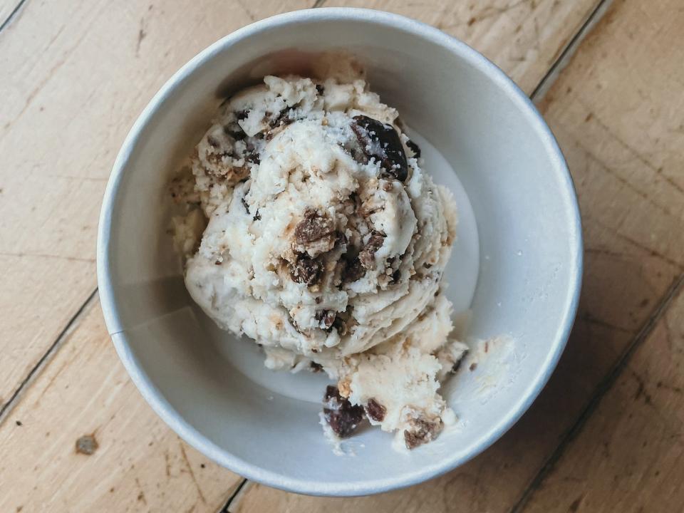 scoop of reeses ice cream from baskin robbins