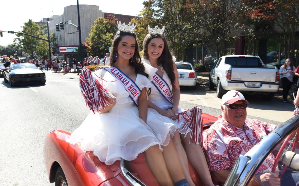 The University of Alabama homecoming parade moves through downtown Tuscaloosa on Saturday, Oct. 22, 2022.