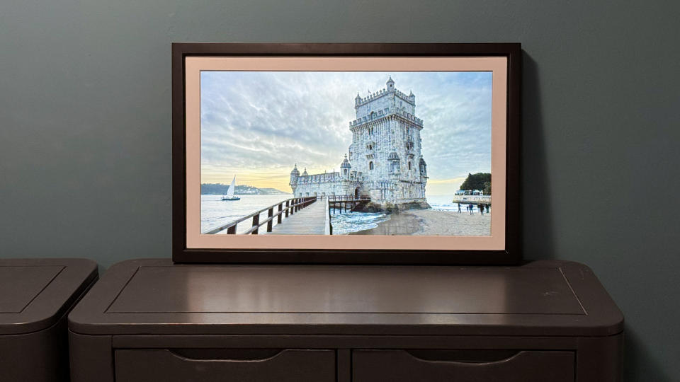 Vieunite Textura with an image of Belem Tower, Lisbon