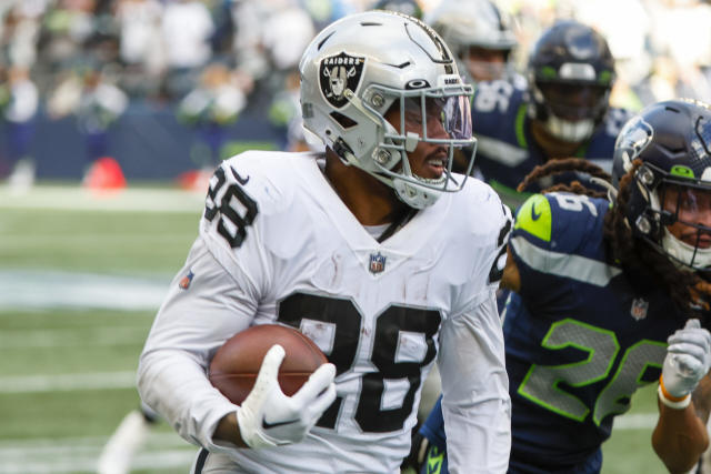 Josh Jacobs' hat trick propels Raiders over Texans