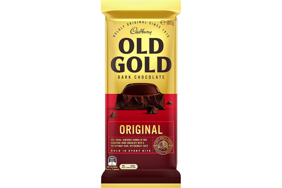 Cadbury Old Gold Dark, 180 g. (Photo: Amazon SG)