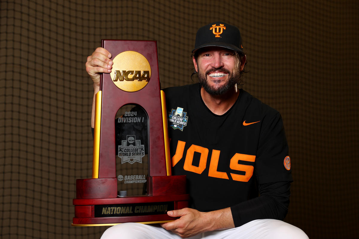 Tennessee makes Tony Vitello highest-paid coach in college baseball after winning national championship