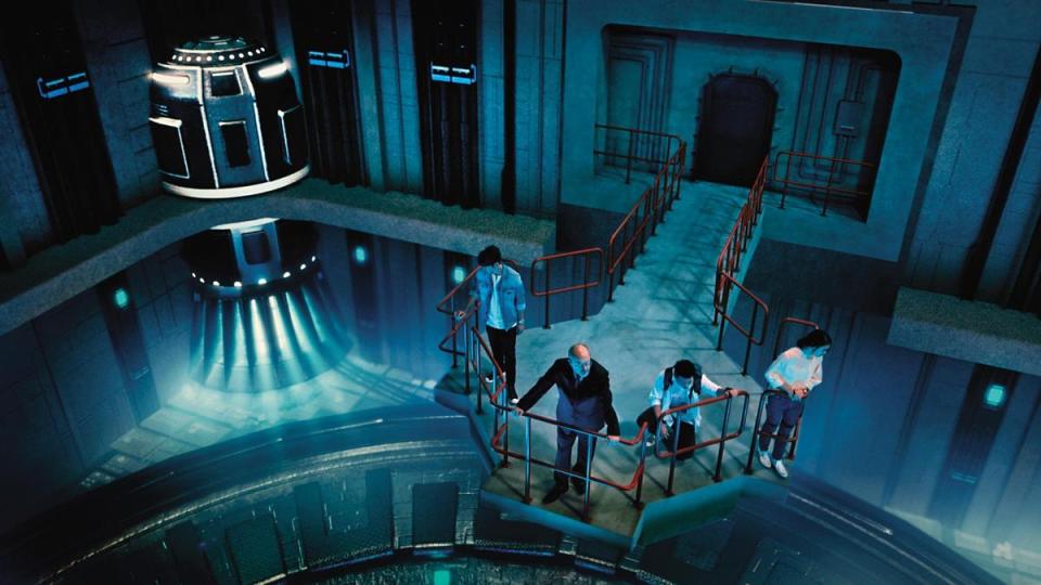   《浮士德遊戲2》使用大量特效後製，打造科技公司的量子電腦場面。（集合電影提供）
