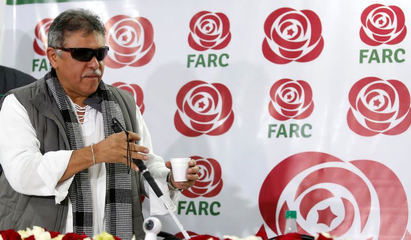 Foto de archivo ilustrativa del comandante de las FARC Jesus Santrich en una rueda de prensa en Bogota