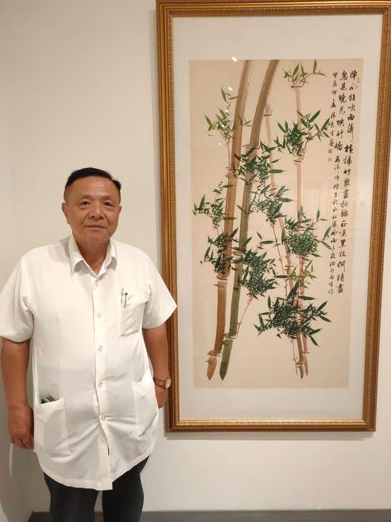 國內知名「彩竹畫家」大師陳天才作品「竹」今天起在高雄市文化中心至美軒展出。（記者盧繼先攝）