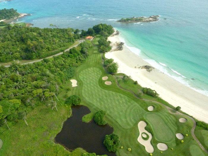 Practice your golfing skills: Situated within the Bintan Resorts area, Laguna Bintan Golf Club, Ria Bintan Golf Club and Bintan Lagoon Golf Club give golf enthusiasts an ocean-view golfing experience.