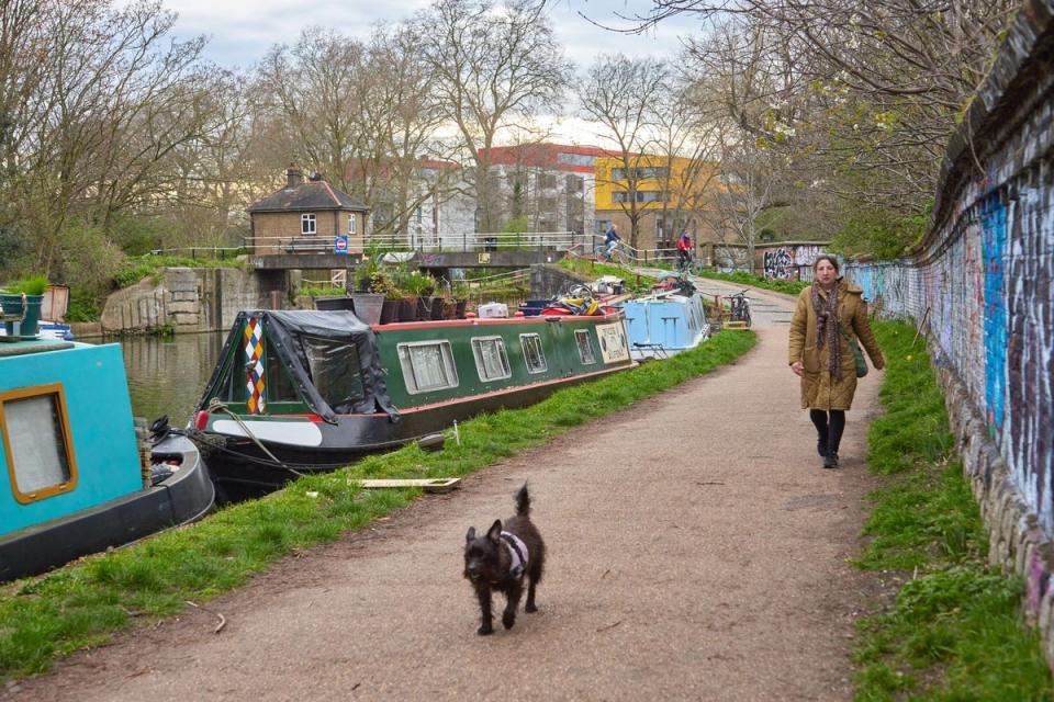 There are cycle routes along the canals in Clapton (Juliet Murphy)