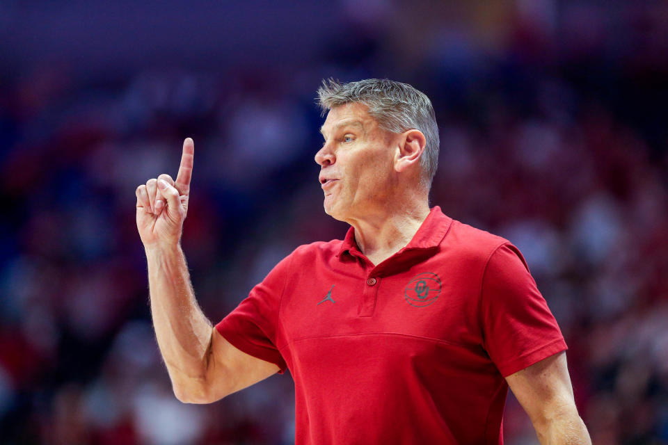 Oklahoma head coach Porter Moser yells to players in the first quarter during an NCAA basketball game between the Oklahoma Sooners and the Arkansas Razorbacks at the BOK Center in Tulsa, Okla., on Saturday, Dec. 9, 2023.