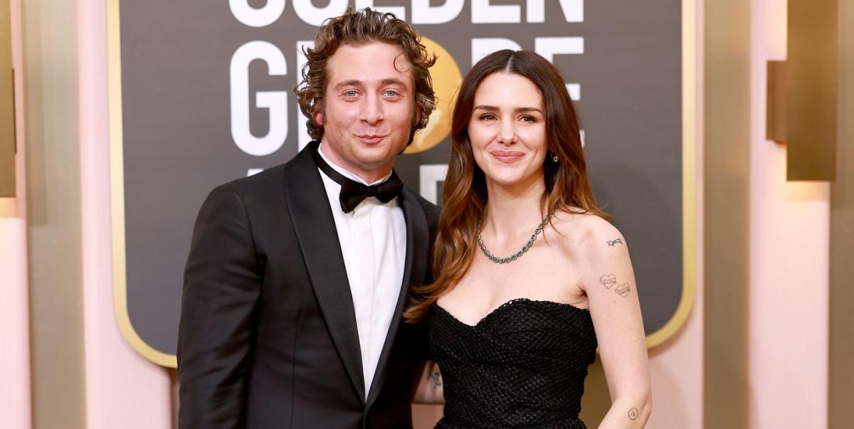 Jeremy Allen White was 'blindsided' when wife called herself 'single mom' :  r/Fauxmoi