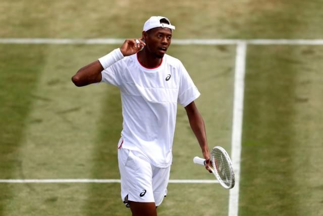 Wimbledon 2023 LIVE: Carlos Alcaraz battles Matteo Berrettini after Novak  Djokovic survives test - Yahoo Sports