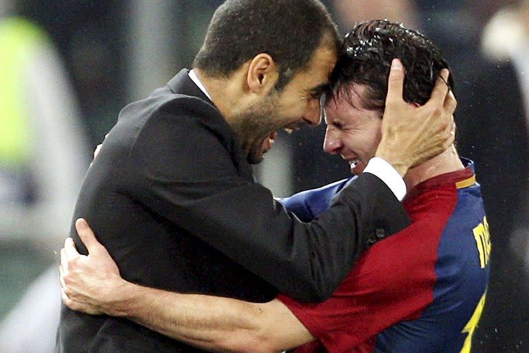 Pep Guardiola y Lionel Messi, celebran la victoria del Barcelona en la final de la Liga de Campeones, tras derrotar al Manchester United, el 27 de mayo de 2009