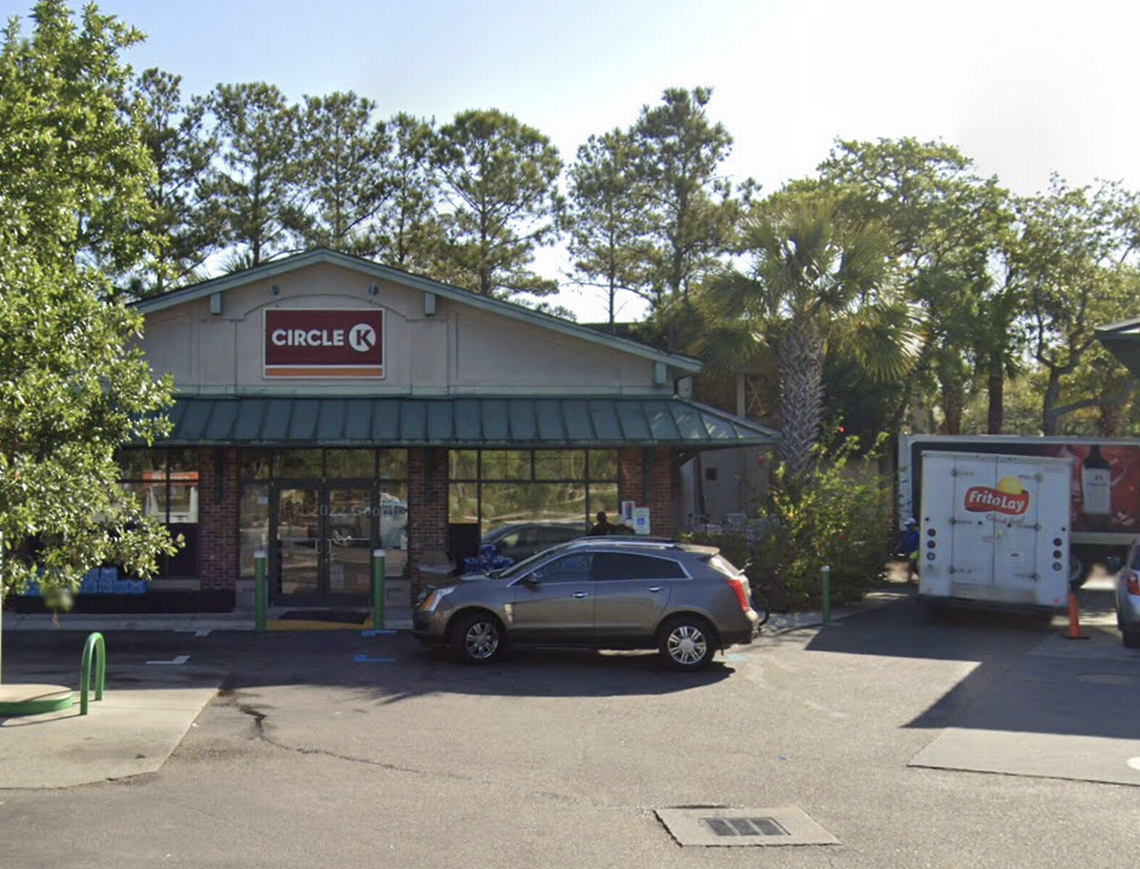 A “mob attack” outside a Circle K convenience store on southeast Hilton Head Island was broken up by a bystander buying cigarettes. The Beaufort County Sheriff’s Office is pursuing charges for two suspects.