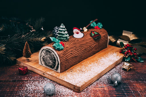 xmas - choco log cake