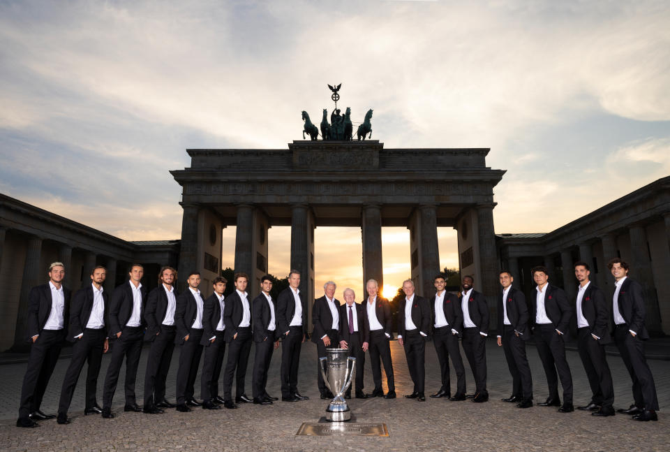 This year's competitors in front of Berlin's Brandenburg Gate. (Clive Brunskill/Getty Images for Laver Cup)