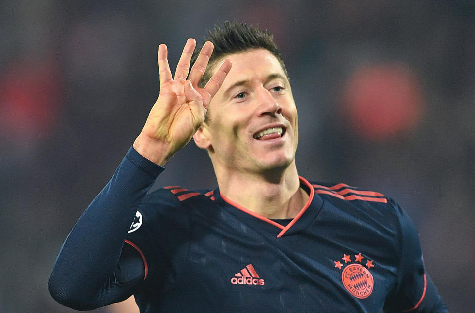 Ne cherchez plus, l’attaquant numéro un du moment s’appelle Robert Lewandowski. À Belgrade, le Polonais a signé un quadruplé en moins de 15 minutes. Du jamais-vu en C1.