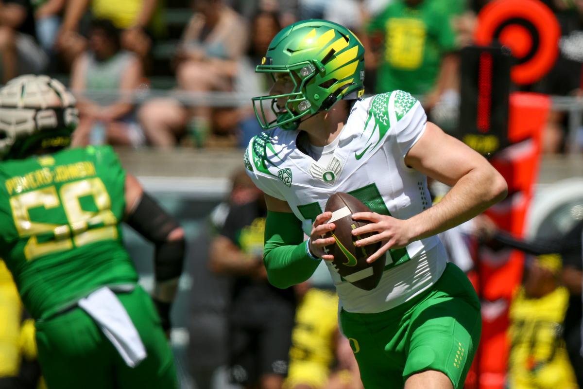 Bo Nix - Football - University of Oregon Athletics