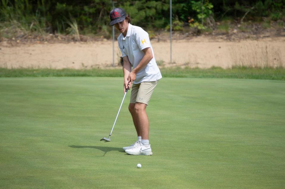 Hillsdale Junior Grant Alley golfing at last season's regional tournament.