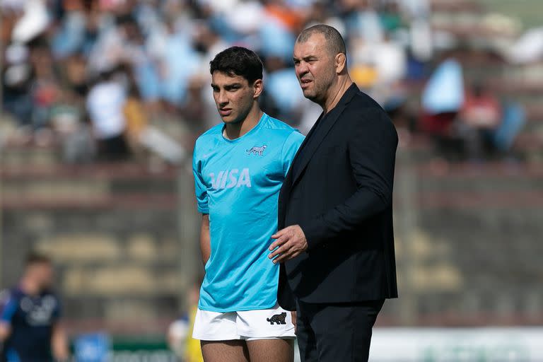 Santiago Carreras es el mejor back de los Pumas en el presente; fullback natural, fue designado por Michael Cheika como apertura a falta de Nicolás Sánchez y Benjamín Urdapilleta.