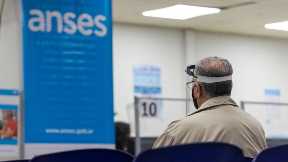 ANSES ofrece créditos para los adultos mayores 