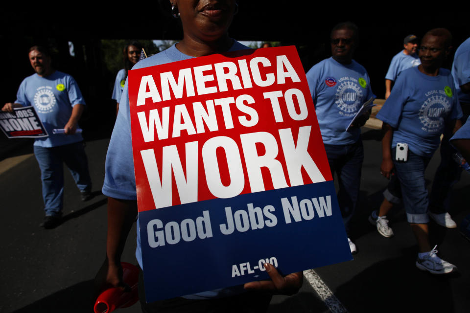 People march in the Charlotte Labor Day Parade in Charlotte, North Carolina September 3, 2012. The Democratic National Convention opens in Charlotte this week. REUTERS/Eric Thayer (UNITED STATES - Tags: POLITICS ELECTIONS CIVIL UNREST BUSINESS EMPLOYMENT)