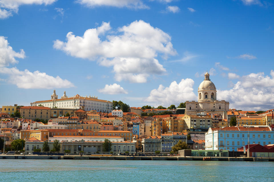 Sunset cruise on the Tagus River