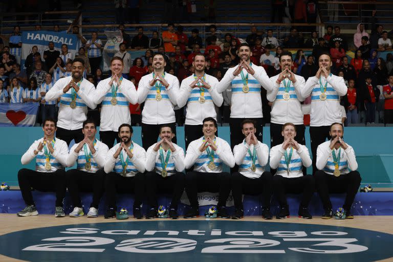 La selección argentina de handball jugó una final perfecta: derrotó a Brasil, ganó la medalla de oro y se clasificó a los Juegos Olímpicos París 2024