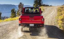 <p>Rubicon models get a new High-Speed off-road mode that locks the rear differential, but leaves the front open and the automatic sway bars connected.</p>