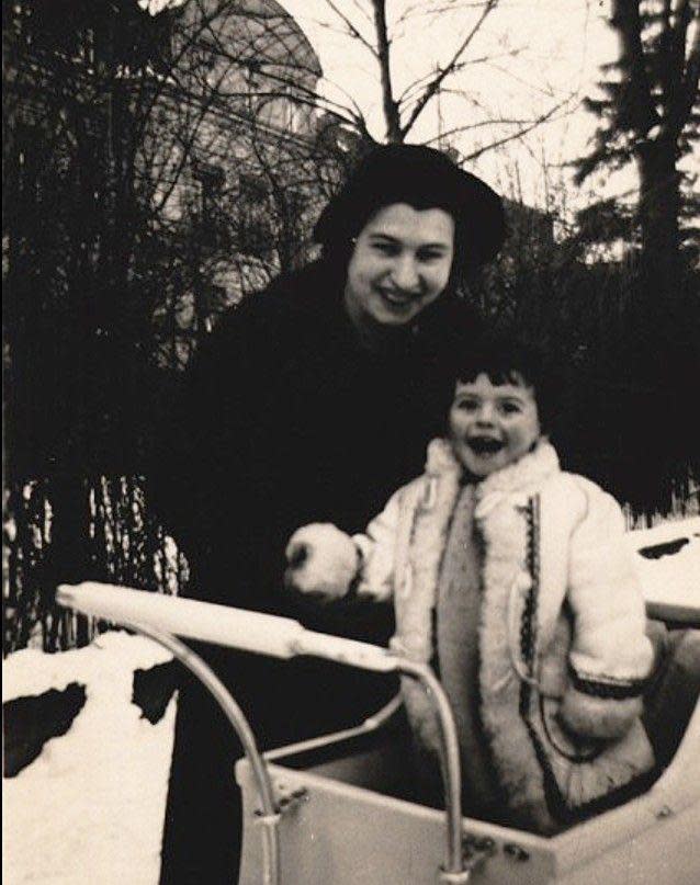 Dora y su hija, Franziska Marianne