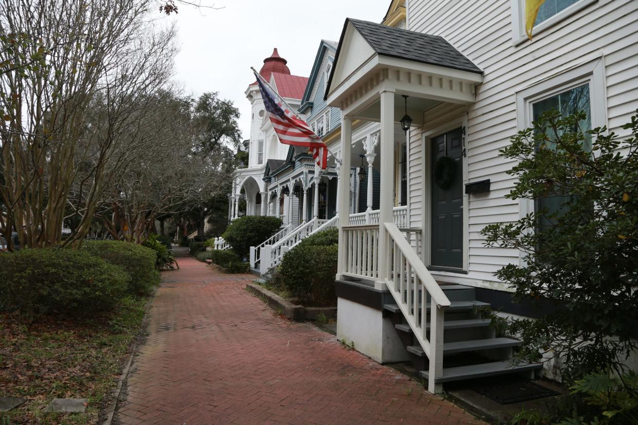 Once a quiet residential area, a combination of short term vacation rentals and inns have turned East Gaston Street into a popular area for visitors to stay while in Savannah.