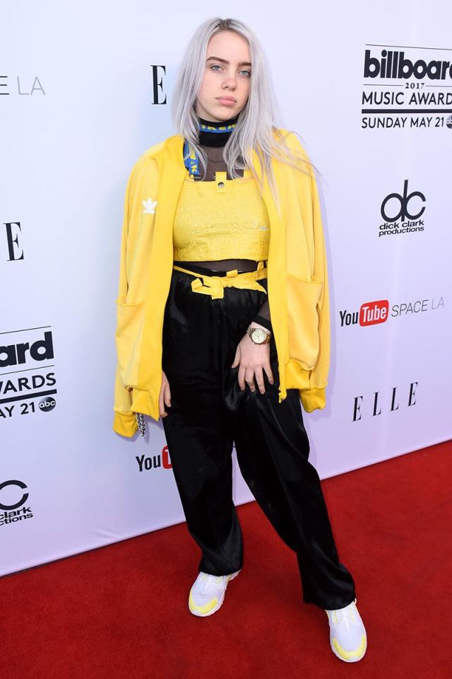 Billie Eilish is giving Avril Lavigne sk8er boi vibes in a tie and baggy  jeans