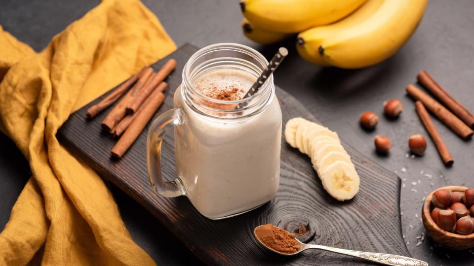 Banana lucuma smoothie