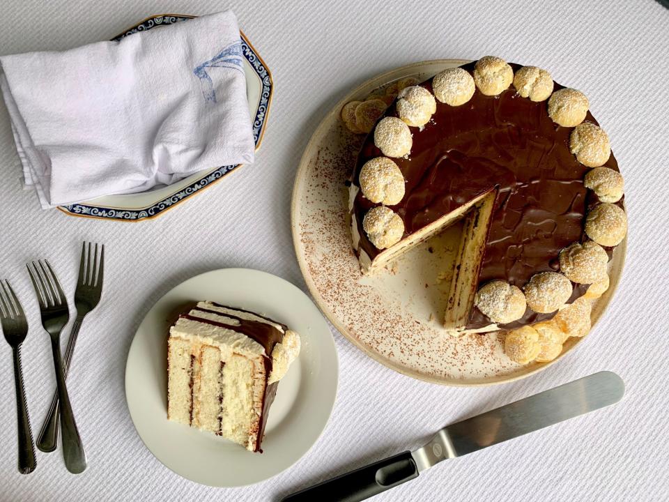 Chocolate Éclair Cake