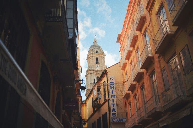 La ciudad también es famosa por su impresionante arquitectura.