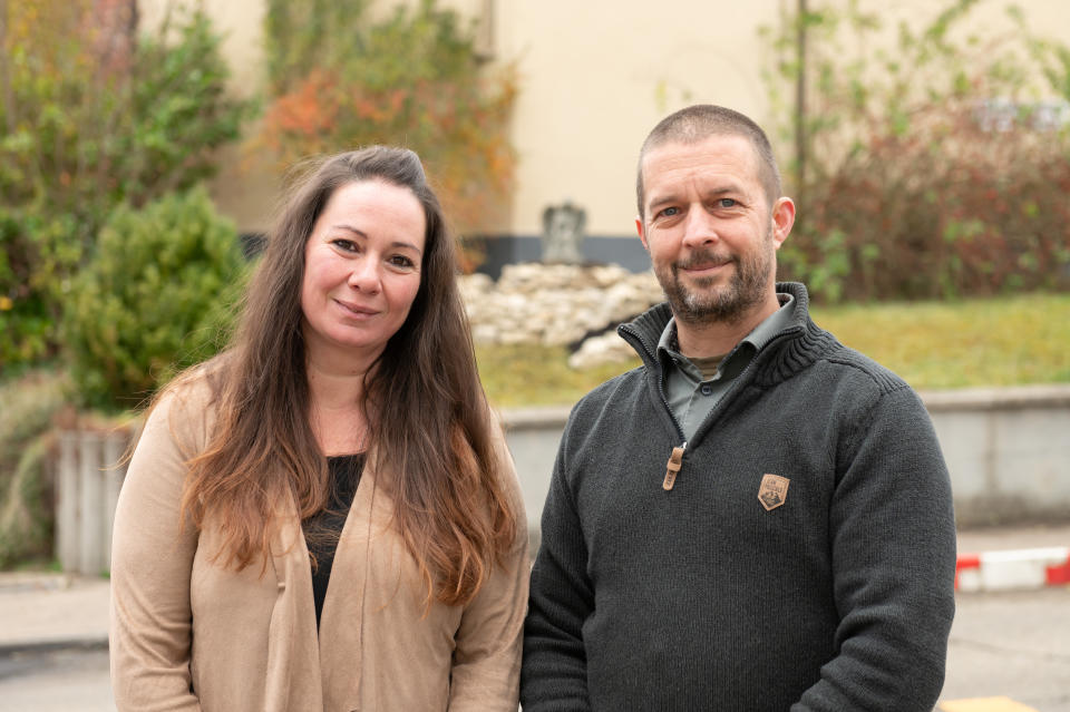 Ellen Weinmann und Florian Düsterwald von der Tierbestattung Schönhalde.