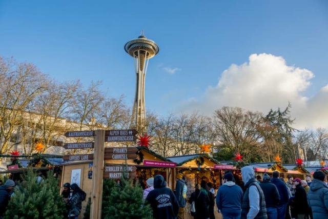 I'm Surprised More People Aren't Talking About The Space Needle New Year's  Eve Fireworks Fail Because It's Pretty Funny