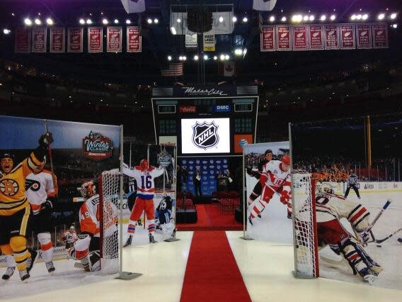 Waiting for the Winter Classic announcement at Joe Louis Arena, Detroit (Photo by Nick Cotsonika @cotsonika)