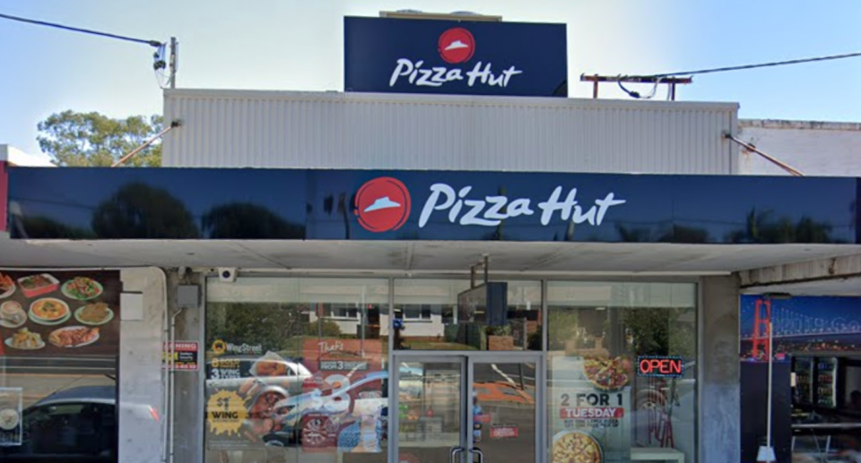 Pizza Hut store.