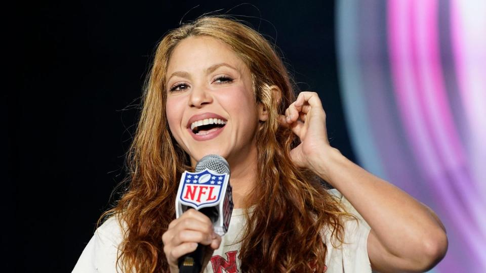 Shakira, Sängerin aus Kolumbien, spricht auf einer Pressekonferenz. (Archivbild)