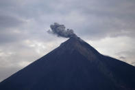 <p>The Volcan de Fuego, or “Volcano of Fire,” blows a cloud of ash in Escuintla, Guatemala, Thursday, June 7, 2018. (Photo: MoisÃ©s Castillo/AP) </p>