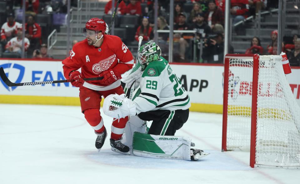 Red Wings left wing David Perron looks for a shot against Stars goaltender Jake Oettinger during the first period on Monday, April 10, 2023, at Little Caesars Arena.