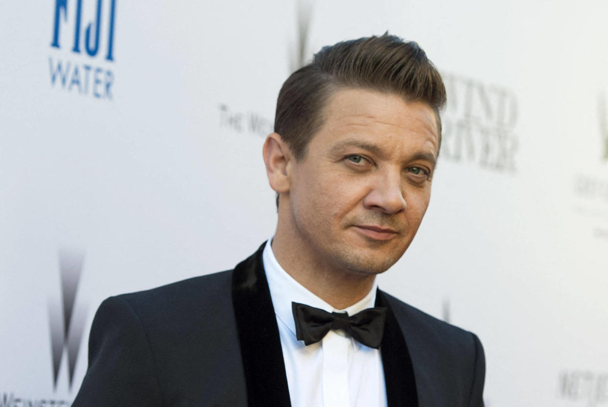 Jeremy Renner aborde ses difficultés à retourner à sa vie d’acteur