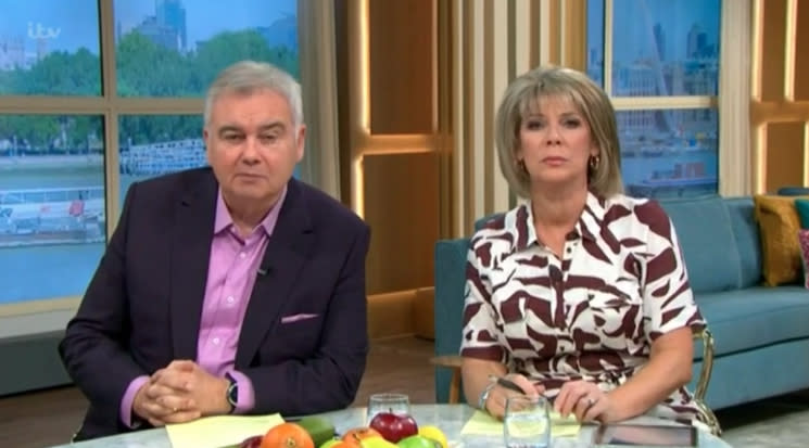 Eamonn Holmes and Ruth Langsford presented an anxiety phone-in during today's episode of 'This Morning'. (Credit: ITV)