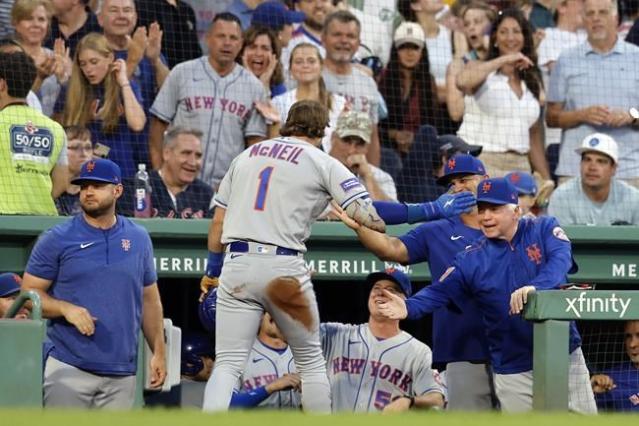 Red Sox hit 4 HR off Scherzer to win nightcap, split with Mets