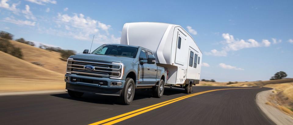 View Photos of the 2023 Ford Super Duty