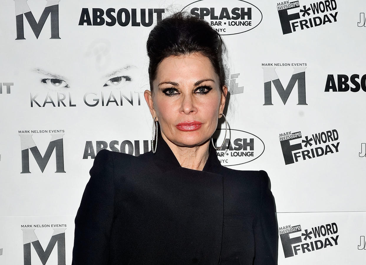 NUEVA YORK, NY - 11 DE ENERO: Jane Badler asiste a la fiesta de cumpleaños de Karl Giant en el Splash Bar el 11 de enero de 2013 en la ciudad de Nueva York. (Foto de Daniel Zuchnik/Getty Images)