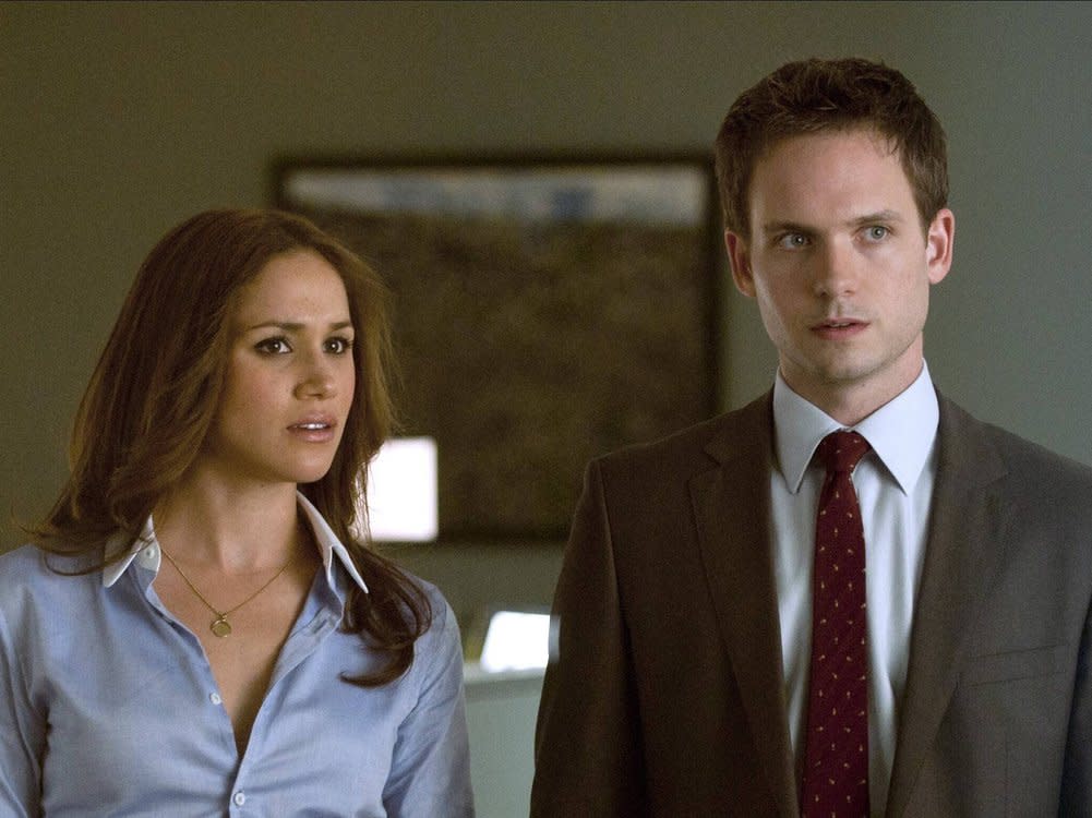 Patrick J. Adams mit Meghan Markle, der heutigen Herzogin von Sussex, in "Suits". (Bild: imago images/Mary Evans)