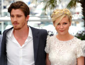 Partenaires de jeu dans <em>Sur la route </em>(2012), Kirsten Dunst et Garrett Hedlund vivent une idylle entre 2012 et 2016. Interrogé par le magazine Details, l’acteur raconte son premier rendez-vous désastreux avec la comédienne : "<em>Je l'ai emmenée faire du canoë à 3 heures du matin. Le canoë n'était pas stable. On est tombés à l'eau et on a dû nager dans cette eau boueuse, dégueulasse, le genre de mare sur un terrain golf</em>". On ne peut plus romantique… <em>(Photo by Anthony Harvey/Getty Images)</em>