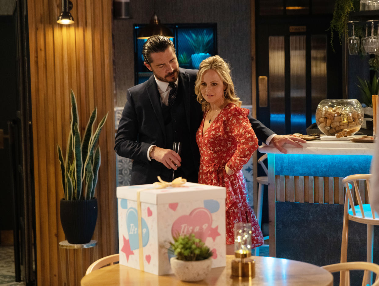 FROM ITVSTRICT EMBARGO - No Use Before Tuesday 25th July 2023 Coronation Street - Ep 1101920Monday 31st July 2023Sarah Barlow [TINA Oâ€™BRIEN] is freaked by Adam Barlowâ€™s [SAM ROBERTSON] cagey behaviour but Stephen tells her not to worry, Adamâ€™s just planning a surprise gender reveal. As the Barlows and Platts gather in the bistro for the party, Sarah feigns surprise. In front of her guests, Sarah opens the balloon box to find out the gender of her baby. What will it be? Picture contact - David.crook@itv.comPhotographer - Danielle BaguleyThis photograph is (C) ITV and can only be reproduced for editorial purposes directly in connection with the programme or event mentioned above, or ITV plc. This photograph must not be manipulated [excluding basic cropping] in a manner which alters the visual appearance of the person photographed deemed detrimental or inappropriate by ITV plc Picture Desk. This photograph must not be syndicated to any other company, publication or website, or permanently archived, without the express written permission of ITV Picture Desk. Full Terms and conditions are available on the website www.itv.com/presscentre/itvpictures/terms